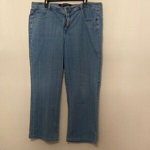 Gloria Vanderbilt Light Blue Straight Leg Jeans